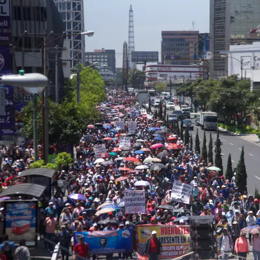 Manifestación de maestros en la capital