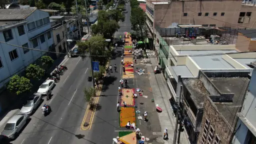 Alfombra de la Ciudad  ,Alejandro Chet 