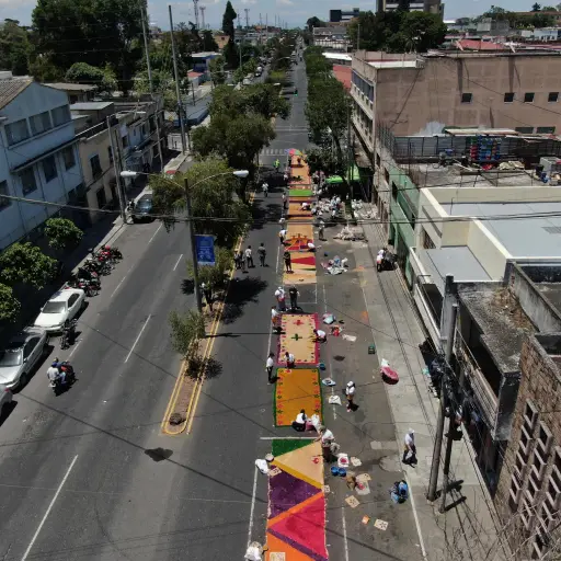 Alfombra de la Ciudad  ,Alejandro Chet 