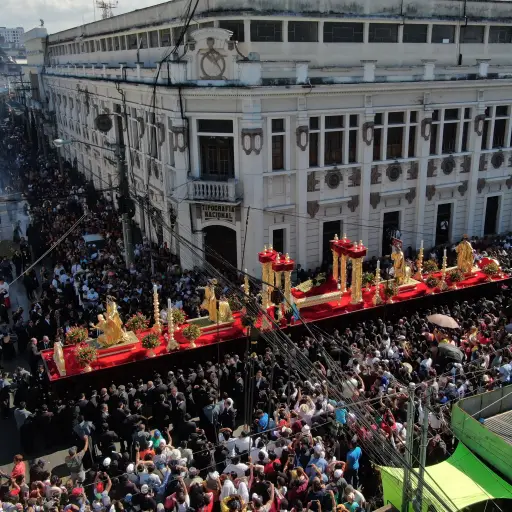 Cristo Yacente del Calvario frente a Tipografía Nacional. ,Foto Alejandro Chet