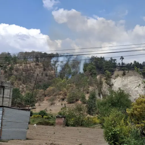 Uno de los incendios más recientes ocurre en la aldea Nimapa, Totonicapán. ,Conred.