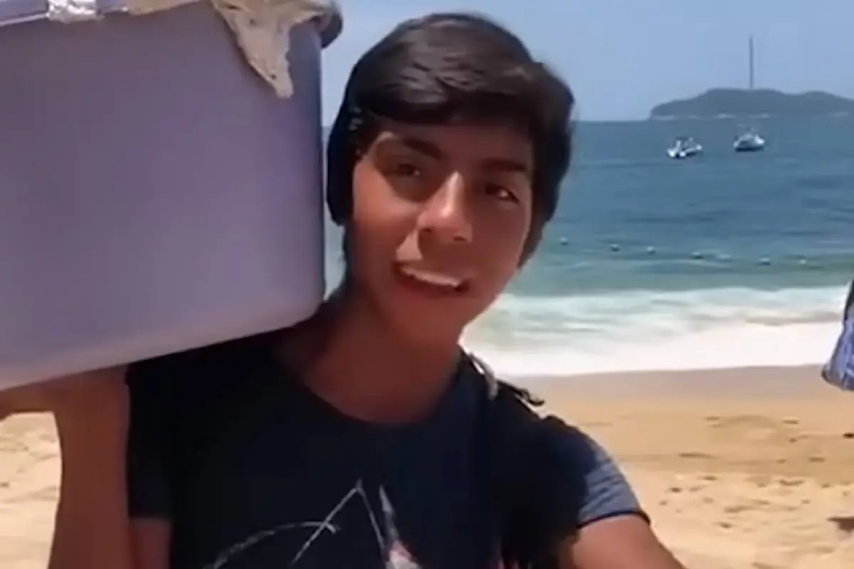 Según el propio influencer, fue invitado por un empresario guatemalteco para impartir una conferencia sobre emprendimiento y brindar una capacitación a trabajadores locales. , Captura de pantalla video X.