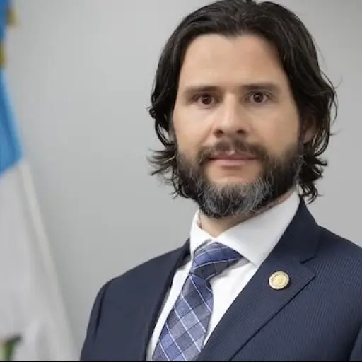 Renuncia el viceministro de Inversión de la cartera de Economía