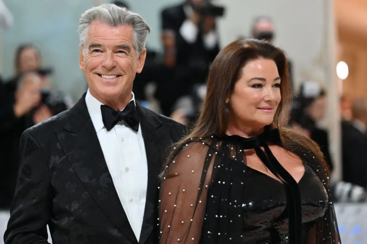 Pierce Brosnan, Instagram