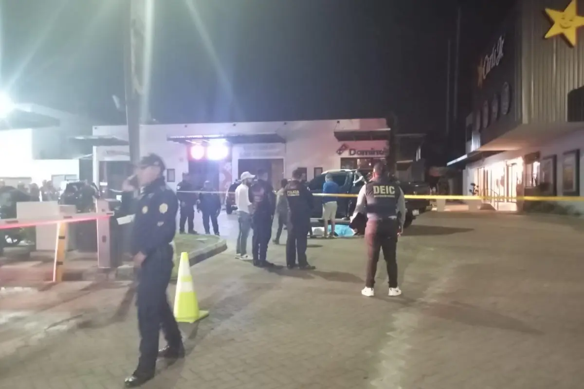 El ataque armado ocurrió en el parqueo de un centro comercial de la zona 16., Redes sociales.