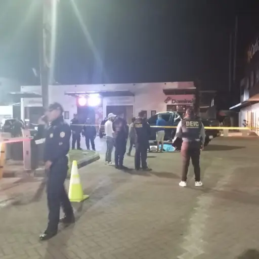 El ataque armado ocurrió en el parqueo de un centro comercial de la zona 16. ,Redes sociales.