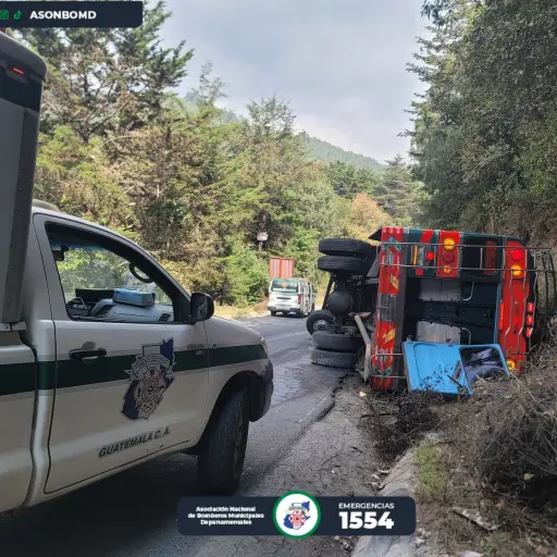 accidente de bus en ruta de Tecpán Guatemala