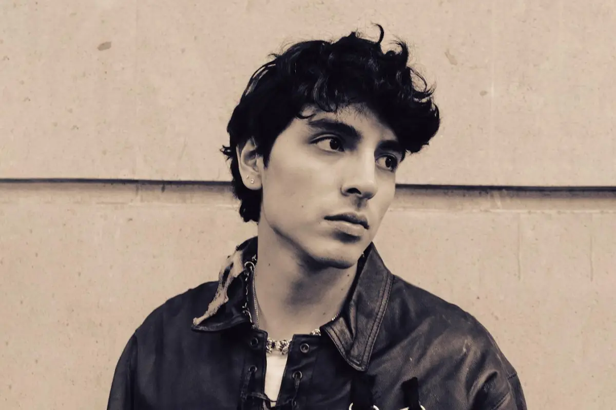 Velarde, Redes sociales