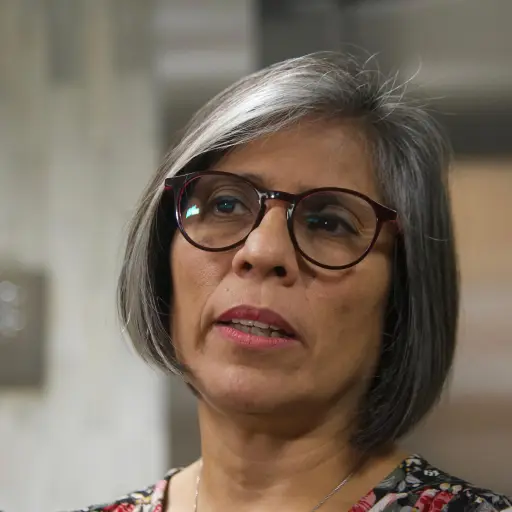 La abogada Claudia González, exmandataria de CICIG, tras salir de una audiencia.