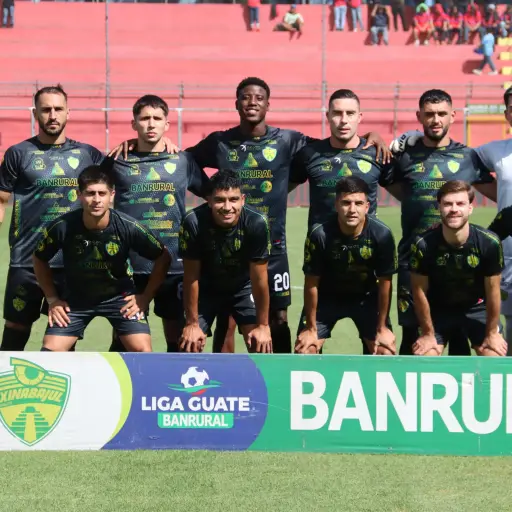 Alineación de Xinabajul en su partido ante Municipal - Alex Meoño