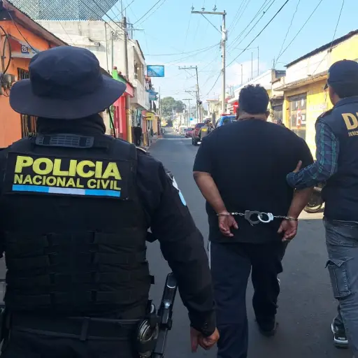 Uno de los detenidos en el operativo Cisnes Grises. ,PNC
