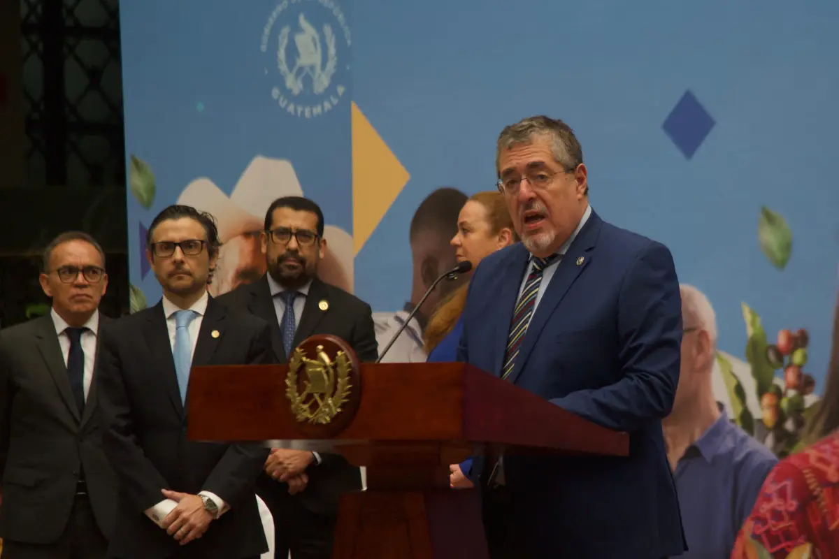 El presidente Bernardo Arévalo anunció las medidas enfocadas en el fortalecimiento de la educación., Omar Solís/Emisoras Unidas