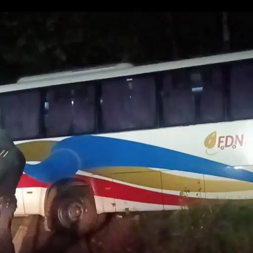 La unidad se accidentó en el km. 173. ,Bomberos Voluntarios