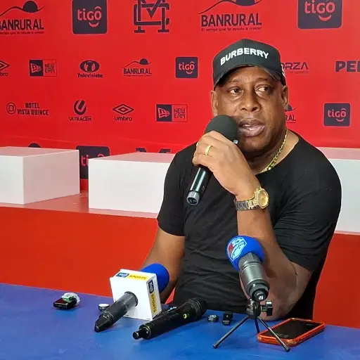 Hernán Medford, técnico del Deportivo Marquense - Alex Meoño