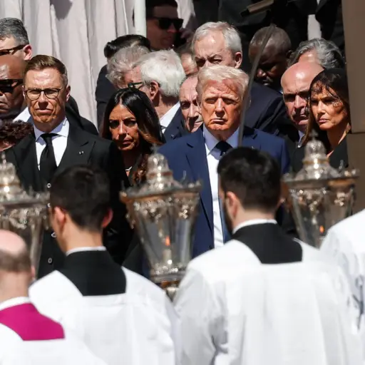 Donald Trump en la Plaza de San Pedro. ,Foto EFE