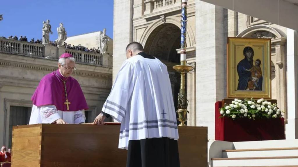 El funeral del papa Francisco: un histórico adiós en imágenes | EFE