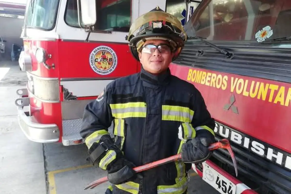 El galonista Javier Castillo, quien brindaba servicio en la compañía de zona 18., Bomberos Voluntarios