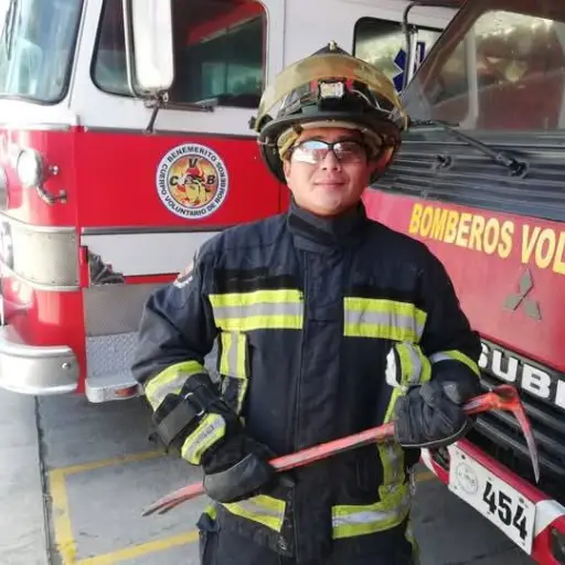 El galonista Javier Castillo, quien brindaba servicio en la compañía de zona 18. ,Bomberos Voluntarios