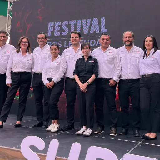 Super 7 ,Foto Sandy Sandoval