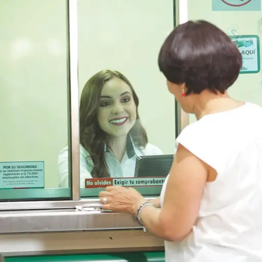 Banco Azteca ,Cortesía