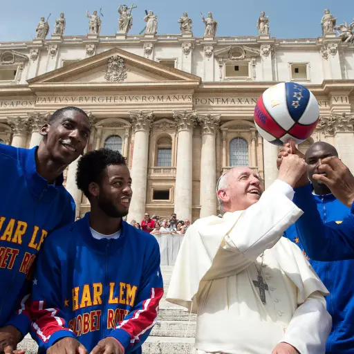 Los Harlem Globetrotters junto al Papa Francisco - Harlem Globetrotters