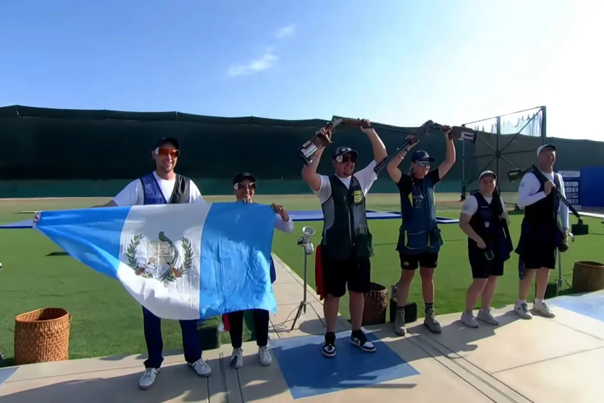 Jean Pierre Brol y Adriana Ruano festejan la plata mundial en Copa del Mundo de la ISSF Perú 2025