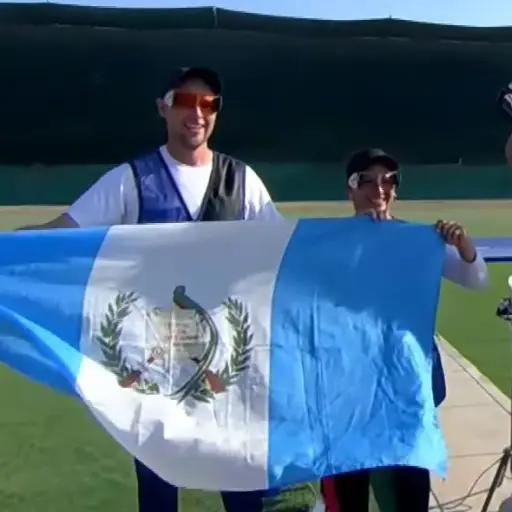 Jean Pierre Brol y Adriana Ruano festejan la plata mundial en Copa del Mundo de la ISSF Perú 2025
