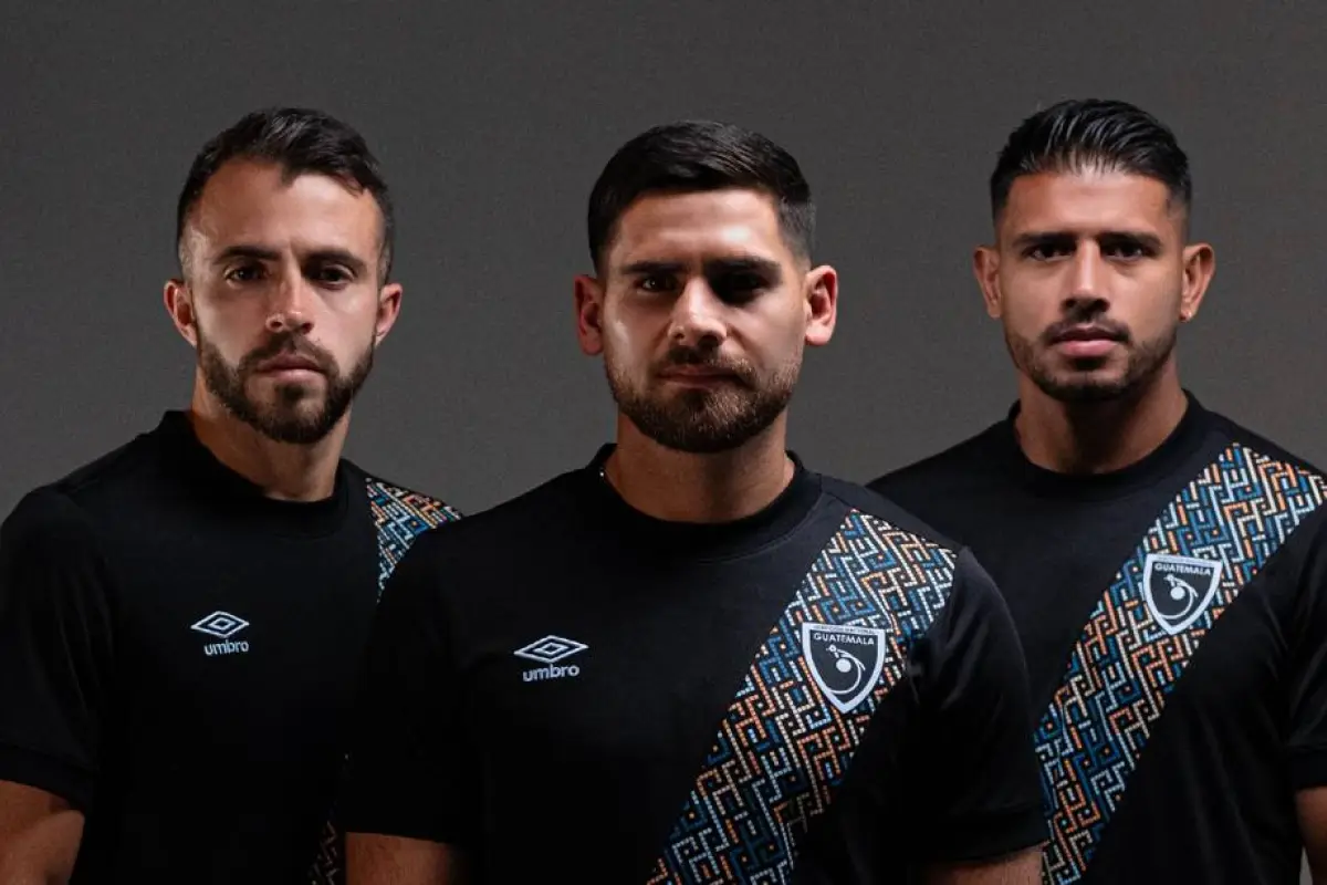 Seleccionados de Guatemala lucen su tercera indumentaria 
