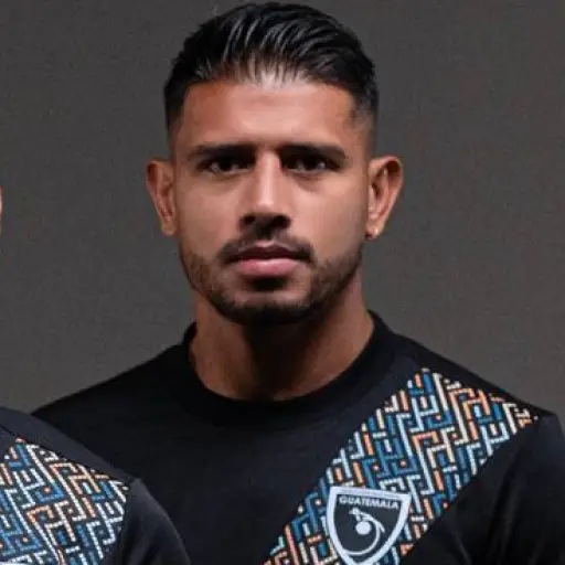 Seleccionados de Guatemala lucen su tercera indumentaria 