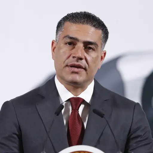 El titular de la Secretaría de Seguridad y Protección Ciudadana (SSPC) Omar García Harfuch, habla durante una rueda de prensa este martes, en el Palacio Nacional de la Ciudad de México. , EFE