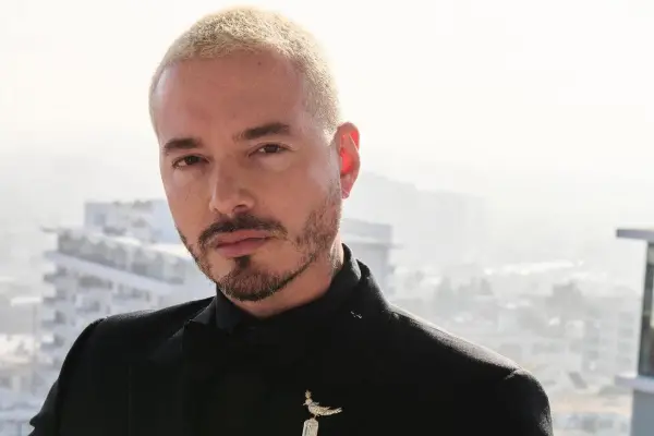 ¡Impresionante! J Balvin muestra su transformación física en tan solo dos meses