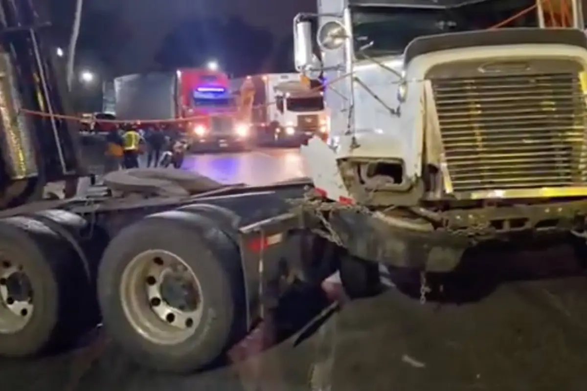 Los cabezales quedaron bloqueando el tránsito., PMT de Villa Nueva