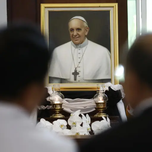 Trasladan el cuerpo del papa Francisco a la Basílica de San Pedro ,EFE