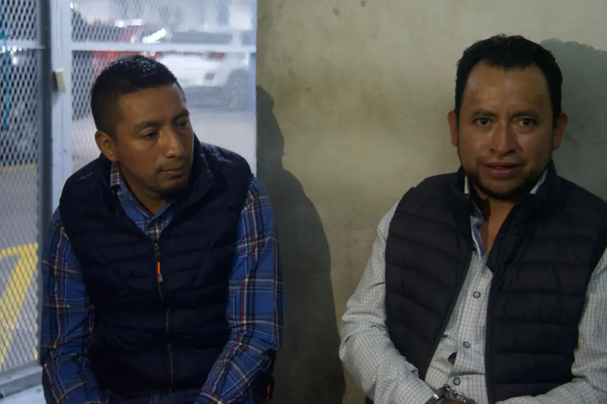 Luis Pacheco y Héctor Chaclán, exlíderes indígenas, a la espera de audiencia en torre de tribunales., Omar Solís/Emisoras Unidas