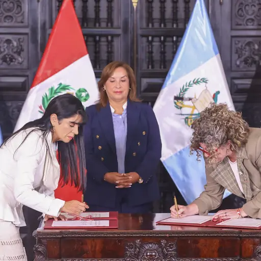 Las autoridades de Guatemala y Perú firmaron el Protocolo del Tratado de Libre Comercio. ,Ministerio de Economía de Guatemala