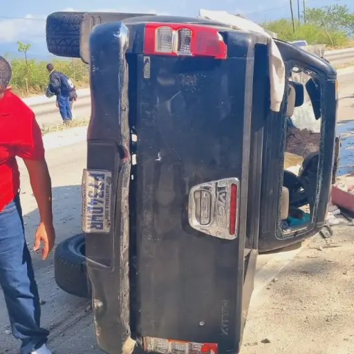 Bomberos Voluntarios reportaron el traslado de por lo menos 15 heridos. ,Bomberos Voluntarios. 