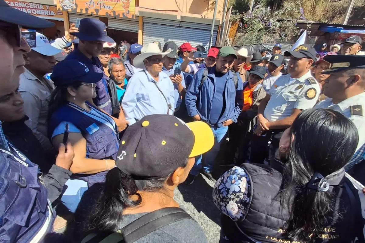 Liberan bloqueos. , PDH