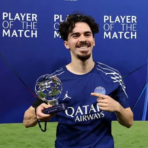 Vitinha fue elegido el mejor jugador del Arsenal-PSG 