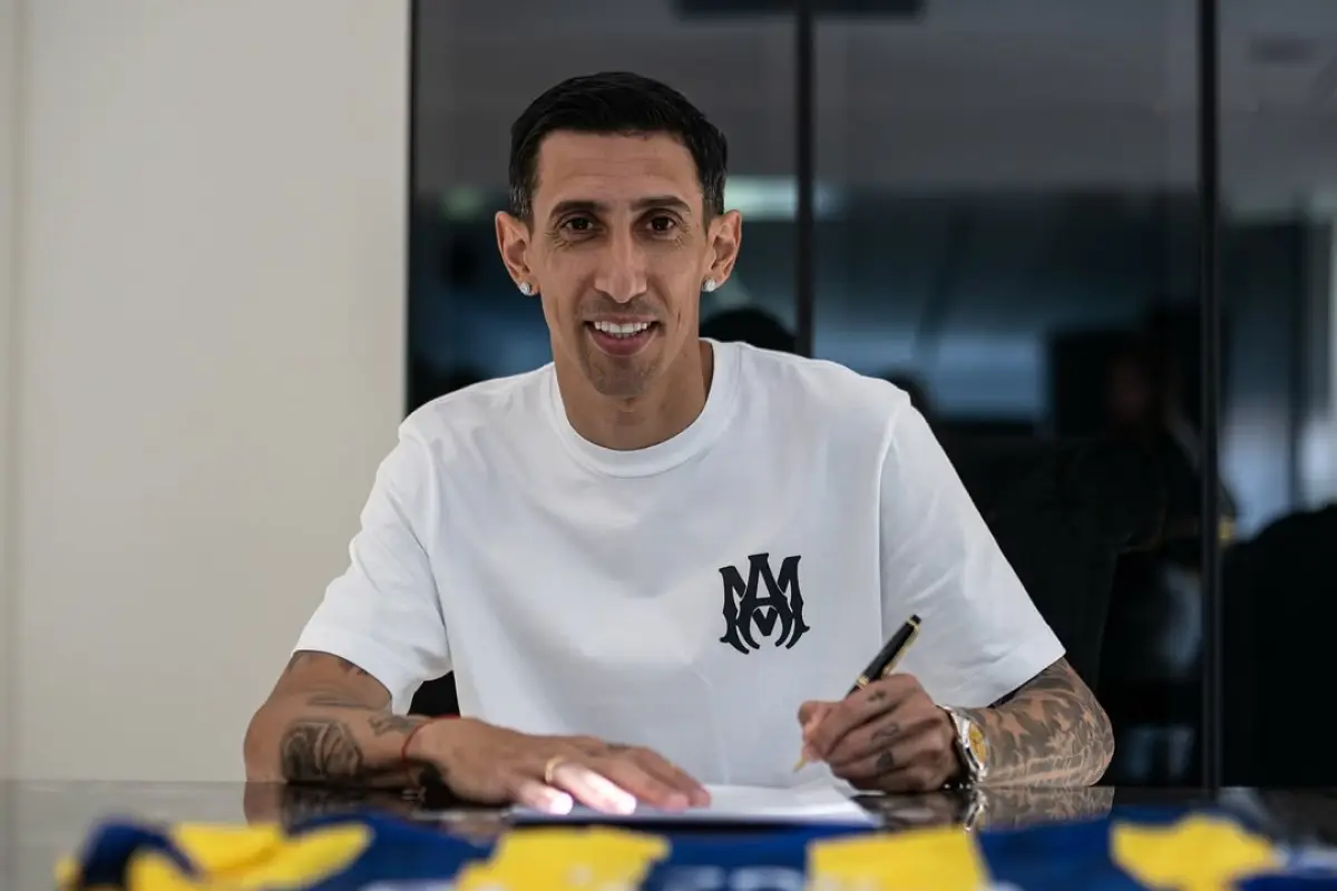 Ángel Di María firma el contrato que lo vincula a Rosario Central una vez finalice el Mundial de Clubes 2025 instagram @rosariocentral