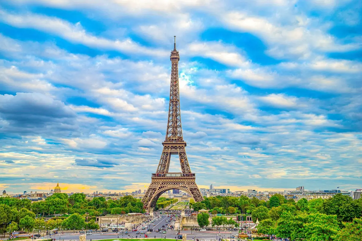 París prepara la Torre Eiffel para la final de Champions League - Pixabay
