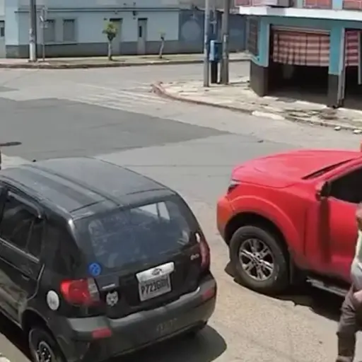 Roban picop en la zona 12 ,Captura de pantalla video X.