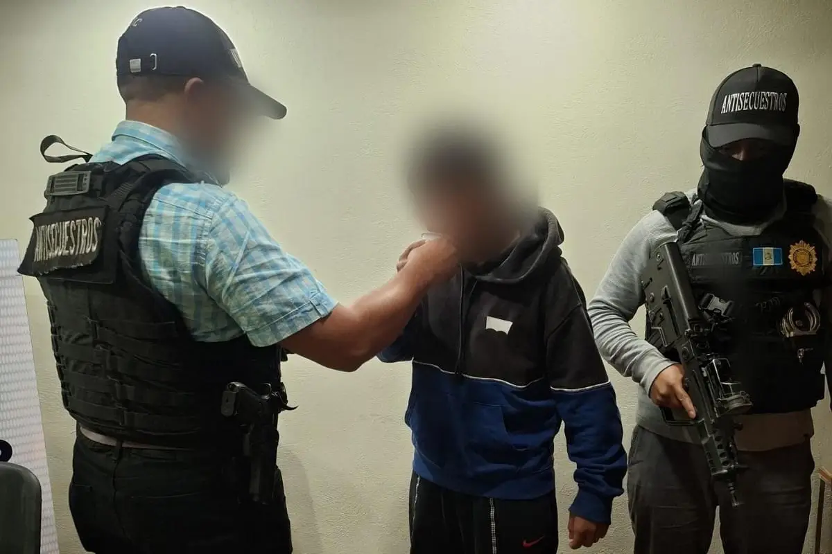 Según la PNC, el adolescente secuestrado fue liberado "sano y salvo"., PNC