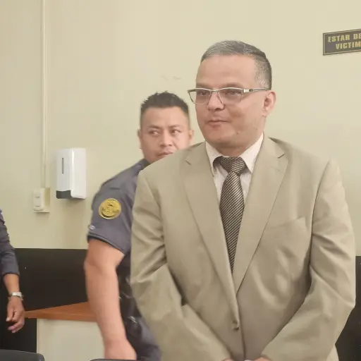 El abogado Roberto Sánchez, implicado en el caso Odebrecht, en la torre de tribunales. ,Ángel Oliva/EU