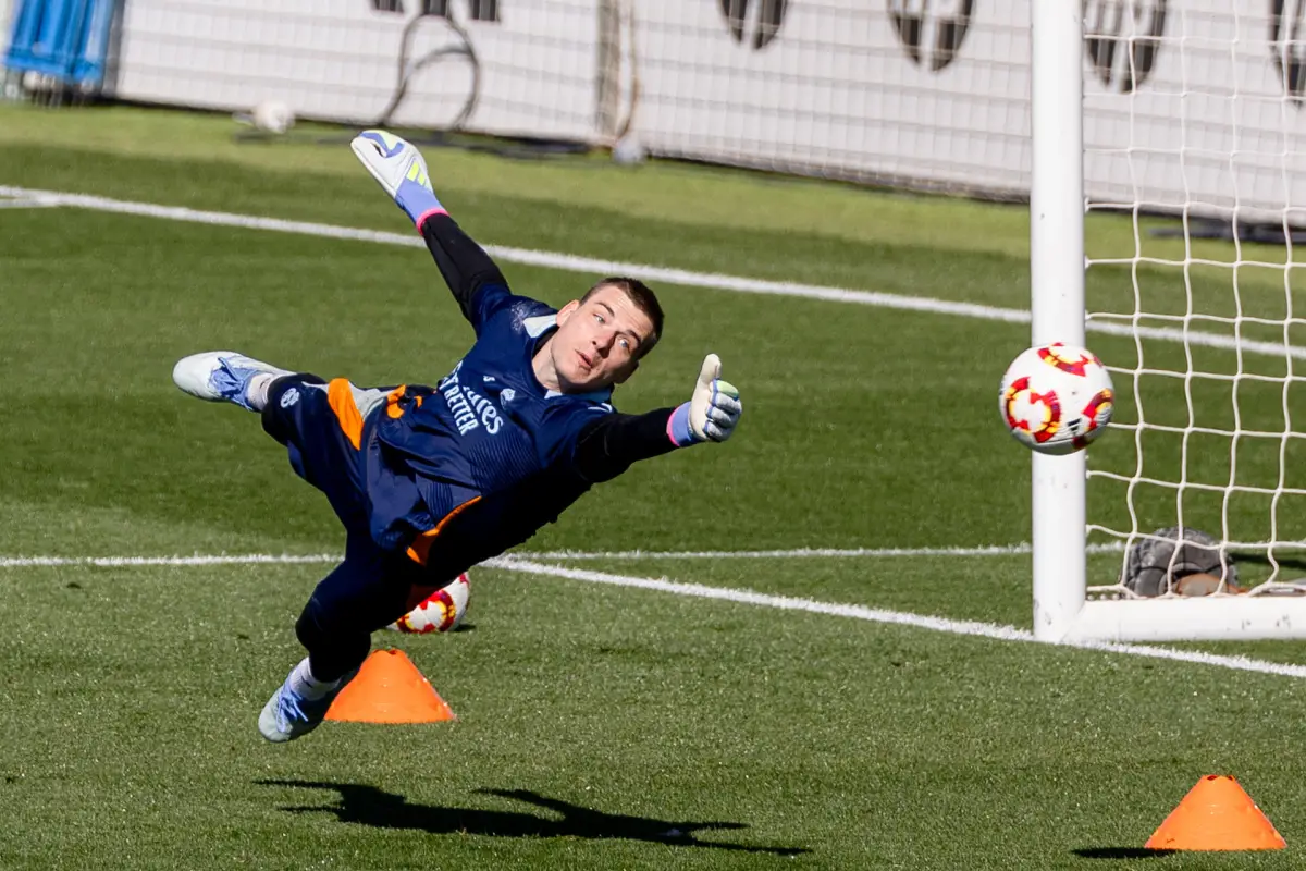 Lunin, portero del Real Madrid - EFE