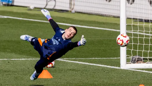 Lunin, portero del Real Madrid - EFE