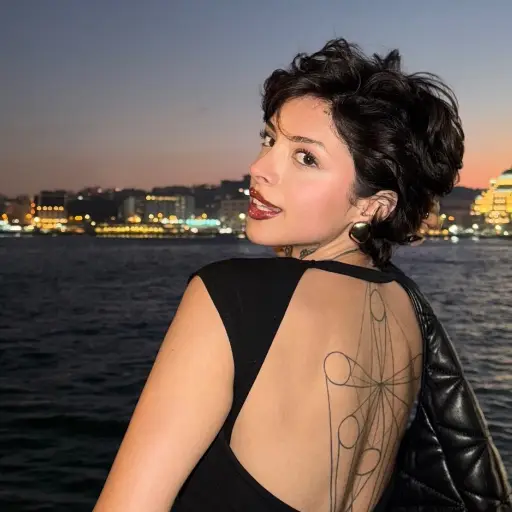 Bredie ,Redes sociales