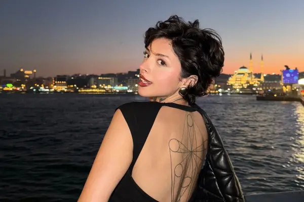 Bredie, influencer que se parece a Ángela Aguilar y Cazzu, causa sensación con su nuevo look