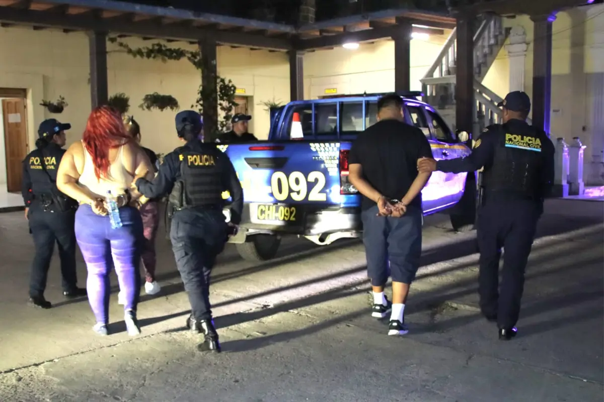 Tres personas fueron detenidas por el robo de los 18 anillos., PNC