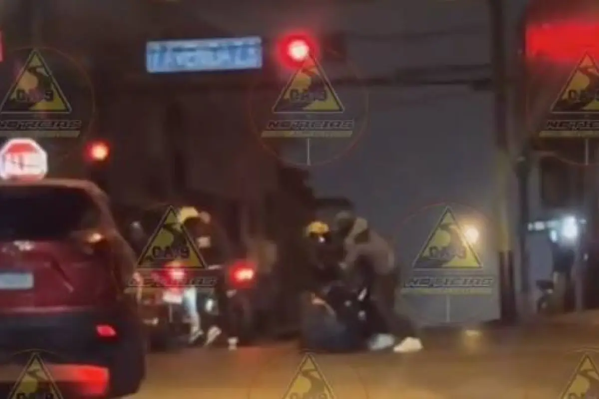 Asalto genera alarma en redes., Captura de pantalla video X.