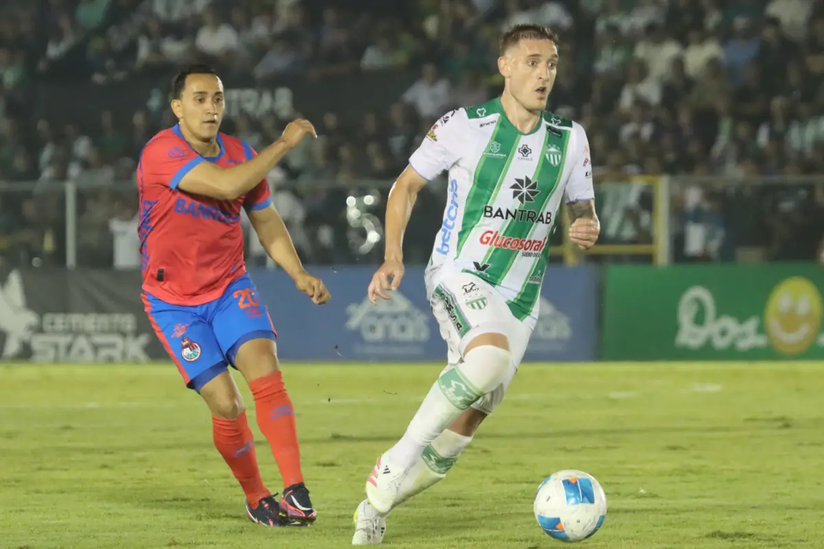 Antigua y Municipal disputaron esta noche la final de ida del Clausura 2025